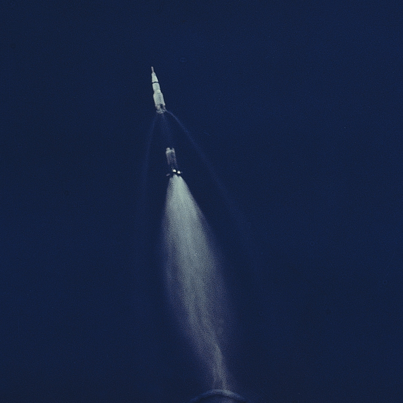 Illustration for article titled Amazing photos from NASA's vaults show how they assembled Apollo 11